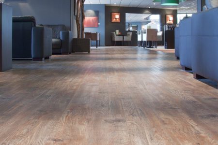 PVC vloer schoonmaken